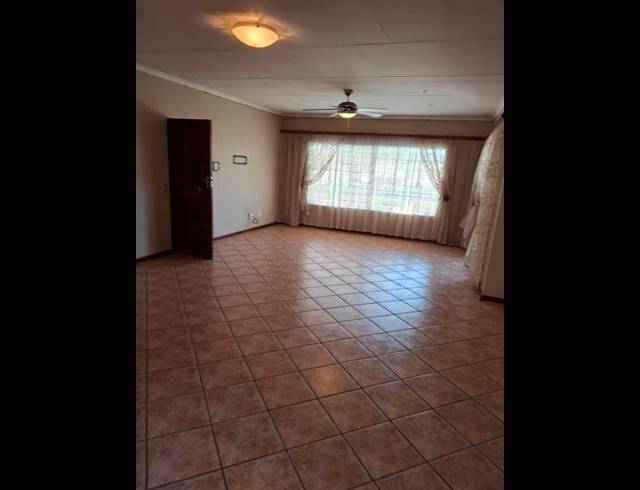 2 BEDROOM TOWNHOUSE FOR SALE IN FAERIE GLEN